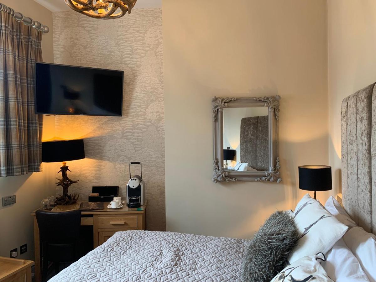 The Wheatsheaf Hotel, Sandbach Eksteriør bilde A room at the hotel